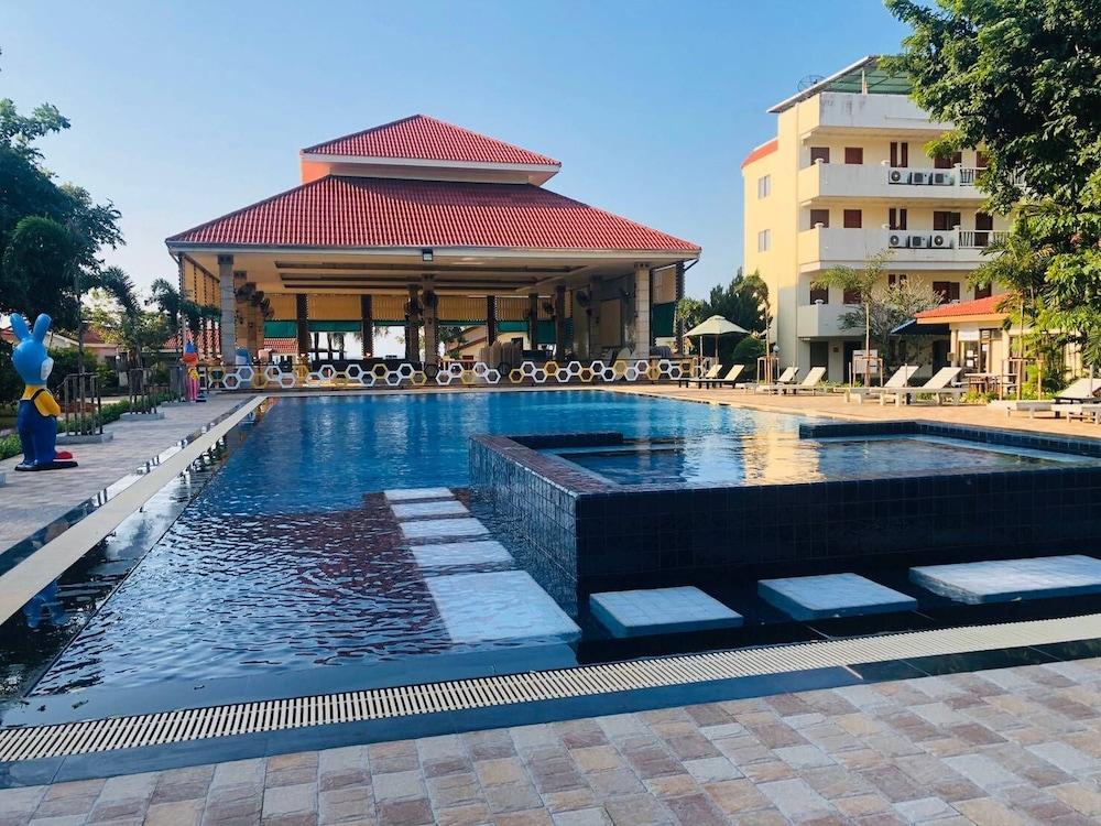 New Travel Beach Hotel & Resort Chao Lao-stranda Eksteriør bilde