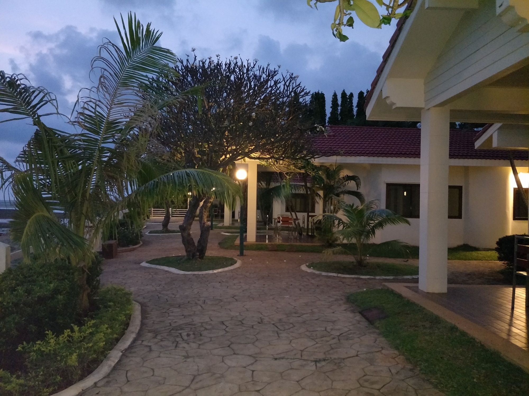 New Travel Beach Hotel & Resort Chao Lao-stranda Eksteriør bilde