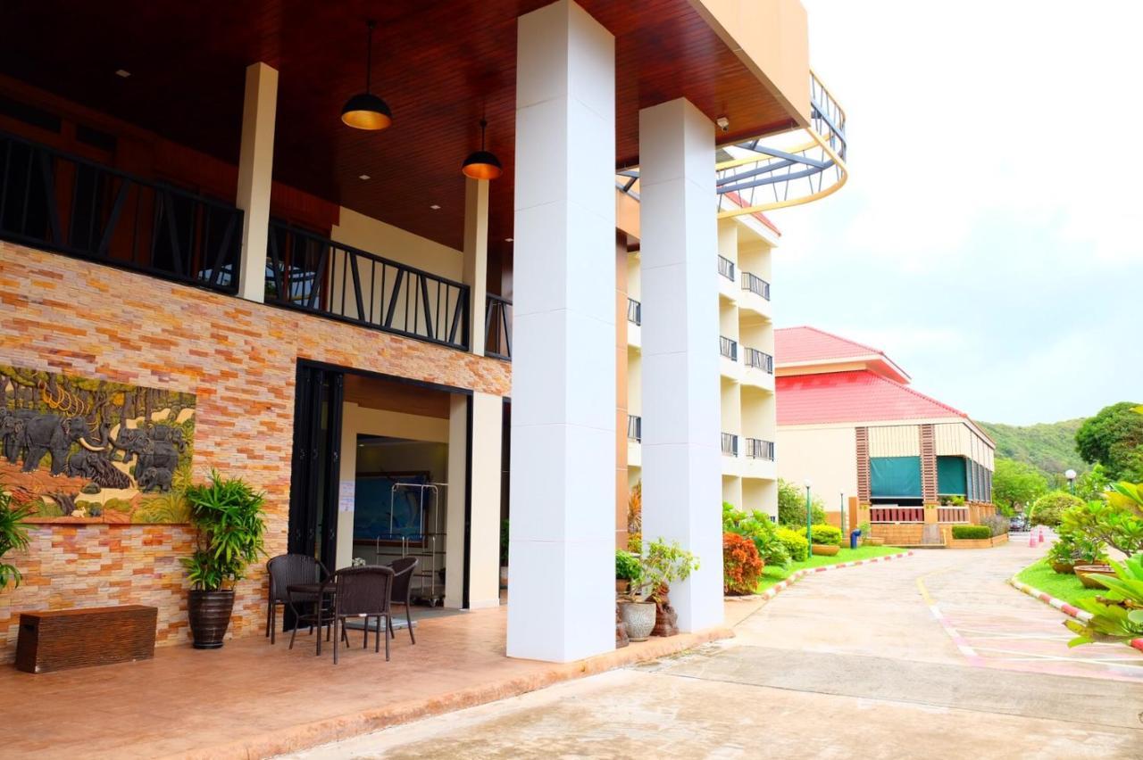New Travel Beach Hotel & Resort Chao Lao-stranda Eksteriør bilde